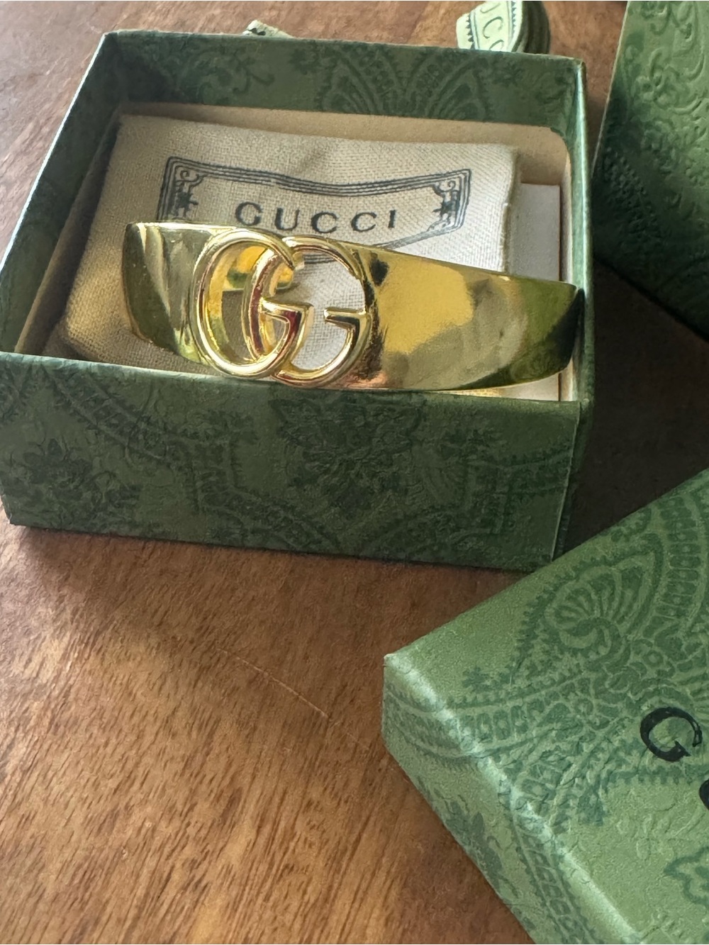 Gucci Gold Interlocking G Cuff Bracelet - Picture 3 of 7